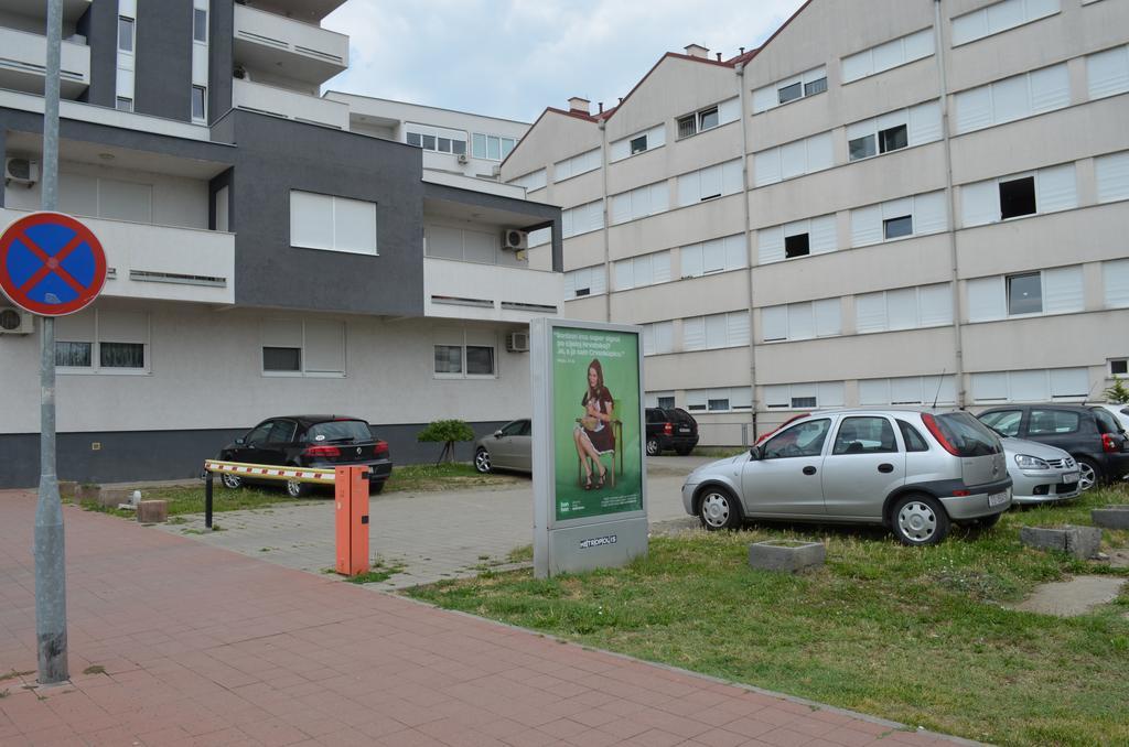 Apartment Viktor,Parking Осиек Стая снимка