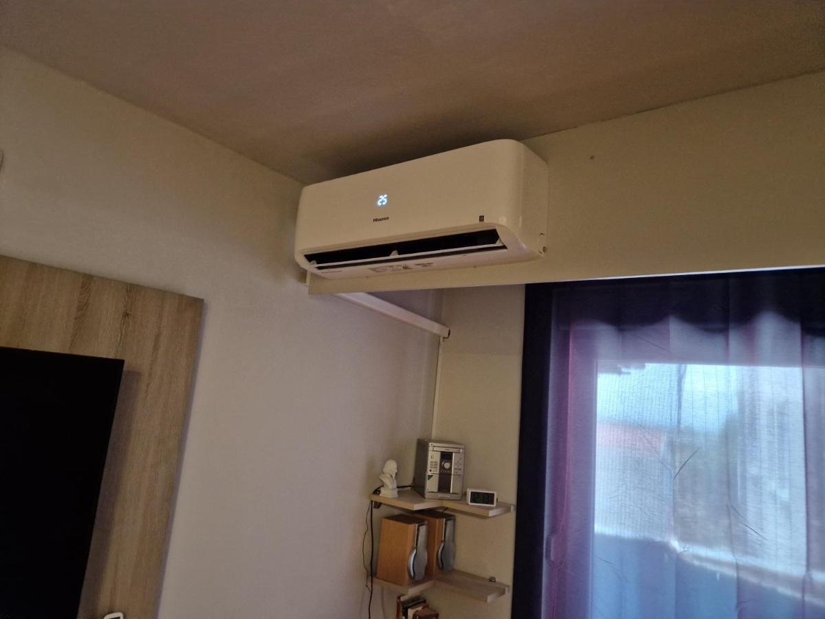 Apartment Viktor,Parking Осиек Екстериор снимка