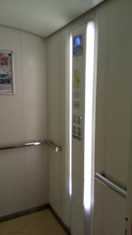 Apartment Viktor,Parking Осиек Екстериор снимка