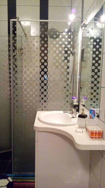Apartment Viktor,Parking Осиек Екстериор снимка